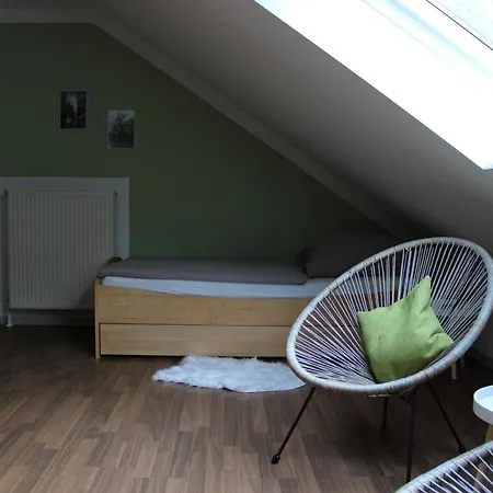 Unter Den Eichen Apartman *